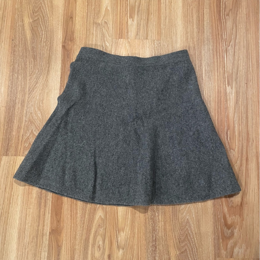 Tahari Wool Blend Skirt - Size Medium - Gray